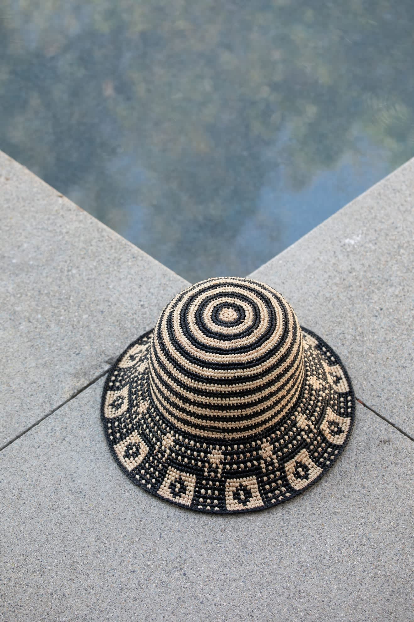 Redding Packable Straw Bucket Hat - Black/Natural - Image 7